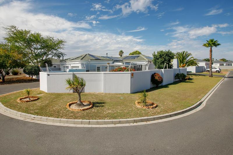 3 Bedroom Property for Sale in Sunningdale Western Cape